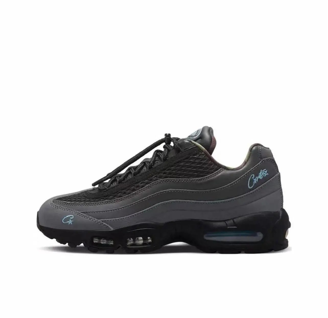 Nike Air Max 95 model 15